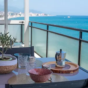  Appartamento And The Sea